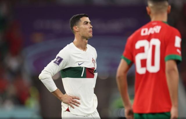 天博下载-葡萄牙输了 C罗哭了 37岁的他无力拯救葡萄牙!