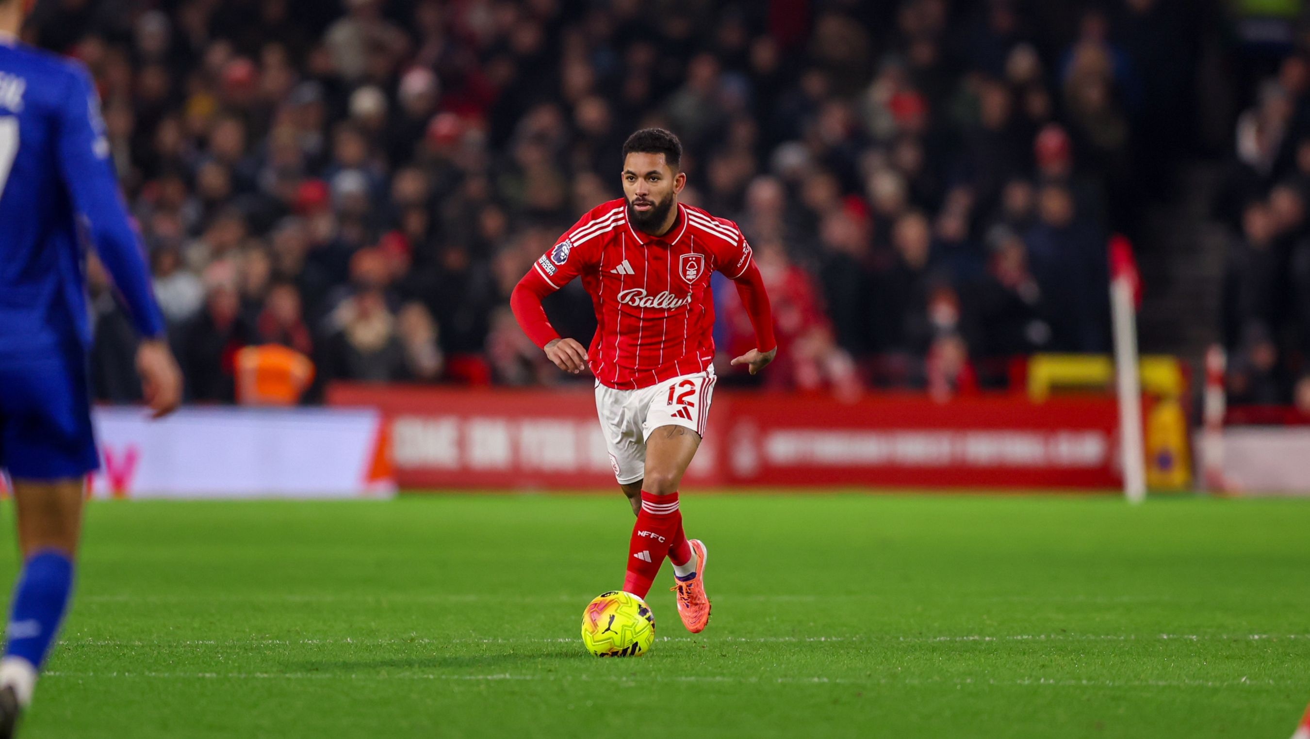 天博网页版-斯基拉：维拉租借+选择买断报价道格拉斯，尤文要求永久转会